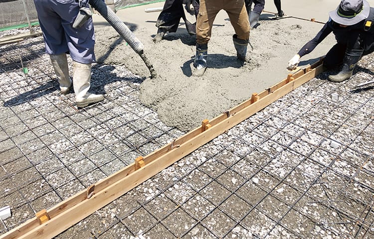 コンクリート打設工事の写真